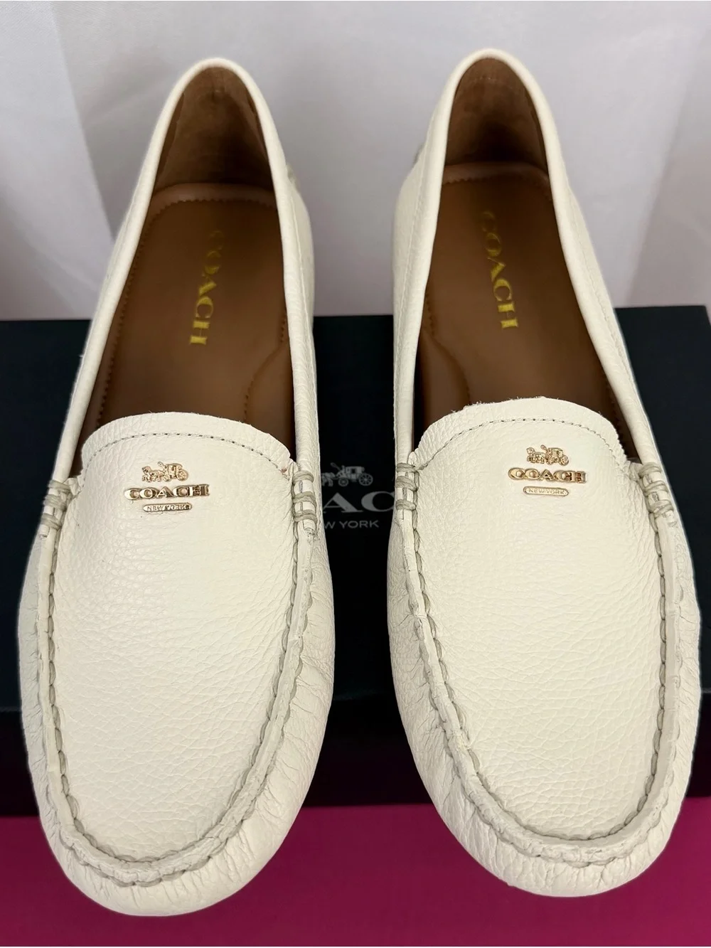 Coach Chalk Colored Pebbled Leather Driving Loafers w/Gold Logo 8.5M/EU 38.5 NIB